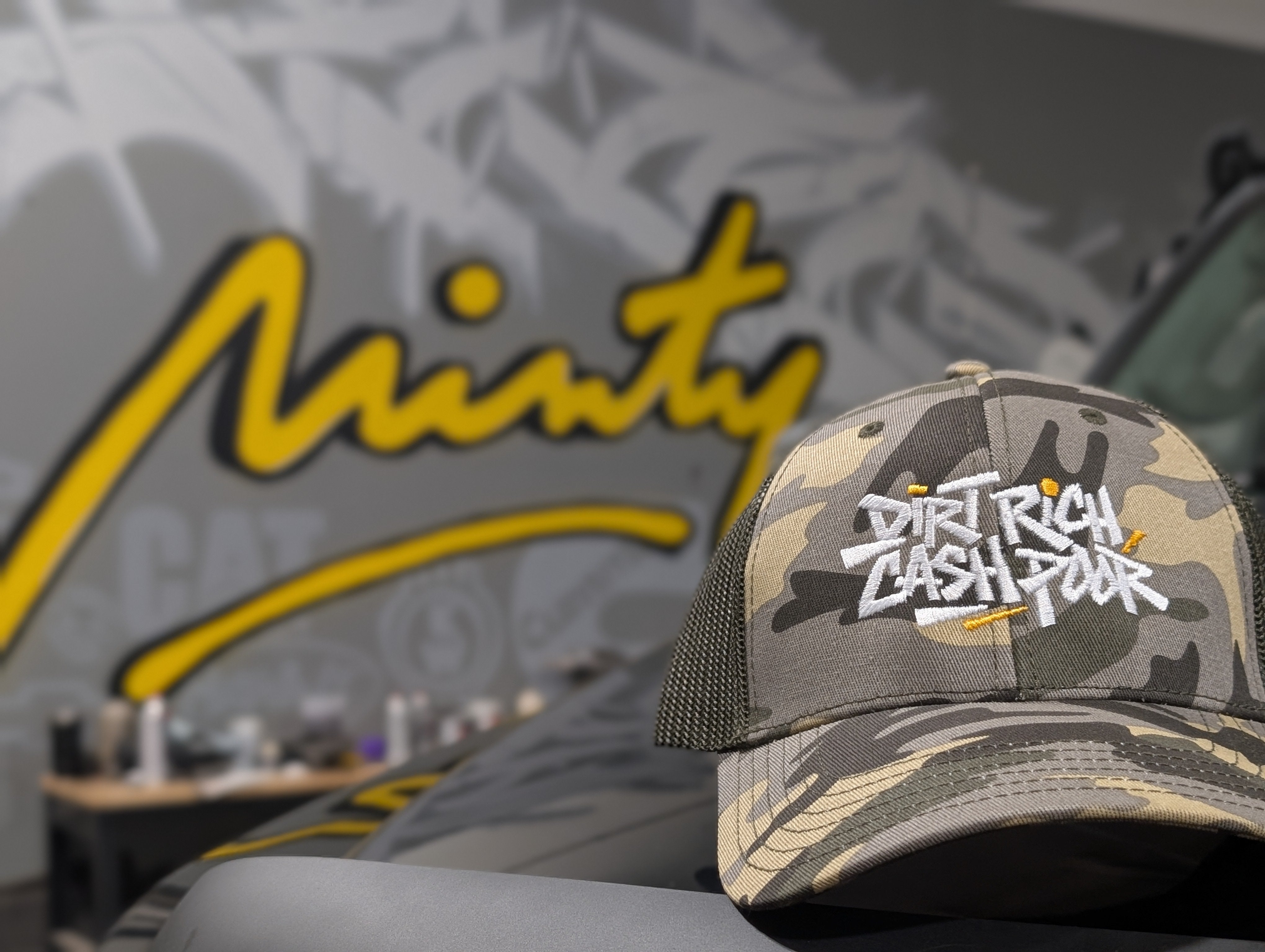 DIRT RICH CASH POOR [TRUCKER HAT]
